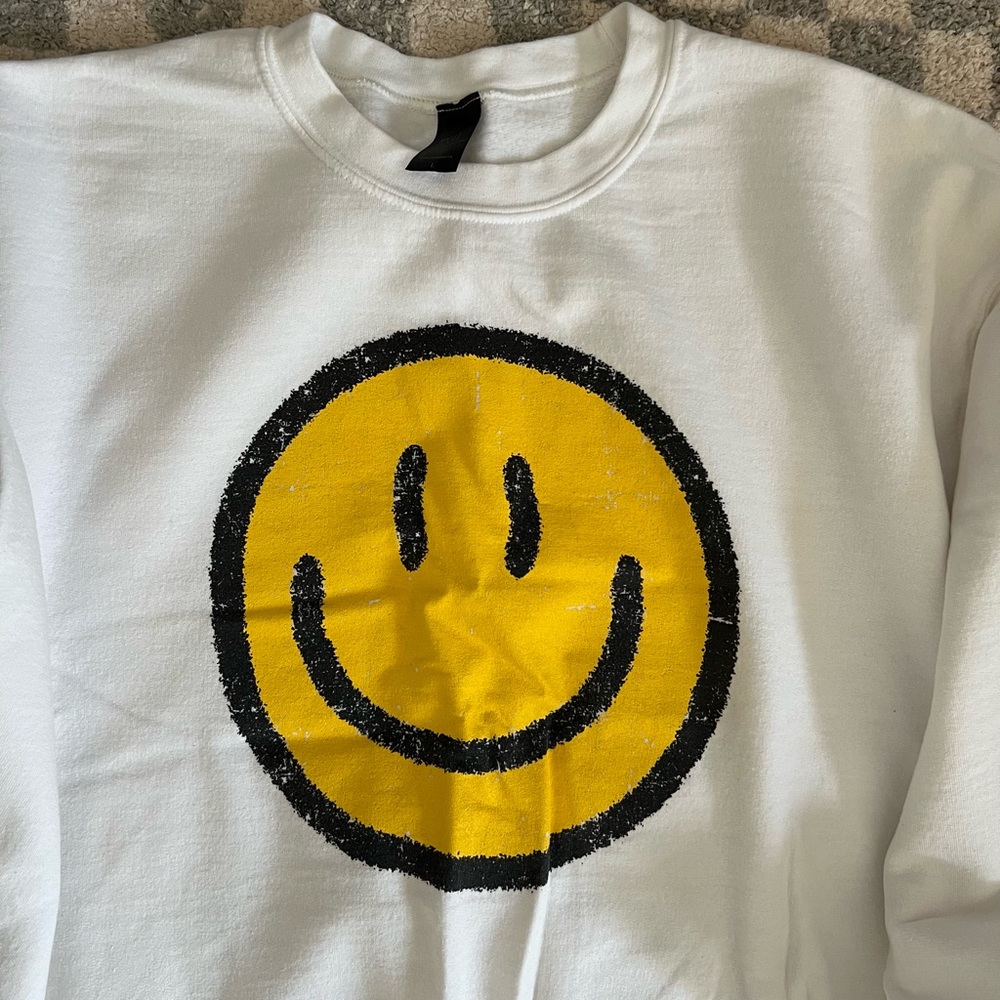 Ascot & Hart Smiley Crewneck Sweatshirt Large